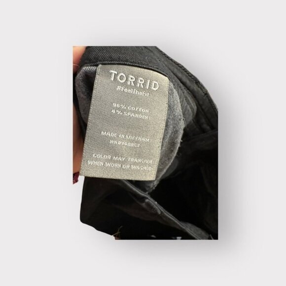 Women’s Torrid Black 3.5 Inch Military Stretch Twill Mid-Rise Short 24R - Picture 10 of 10